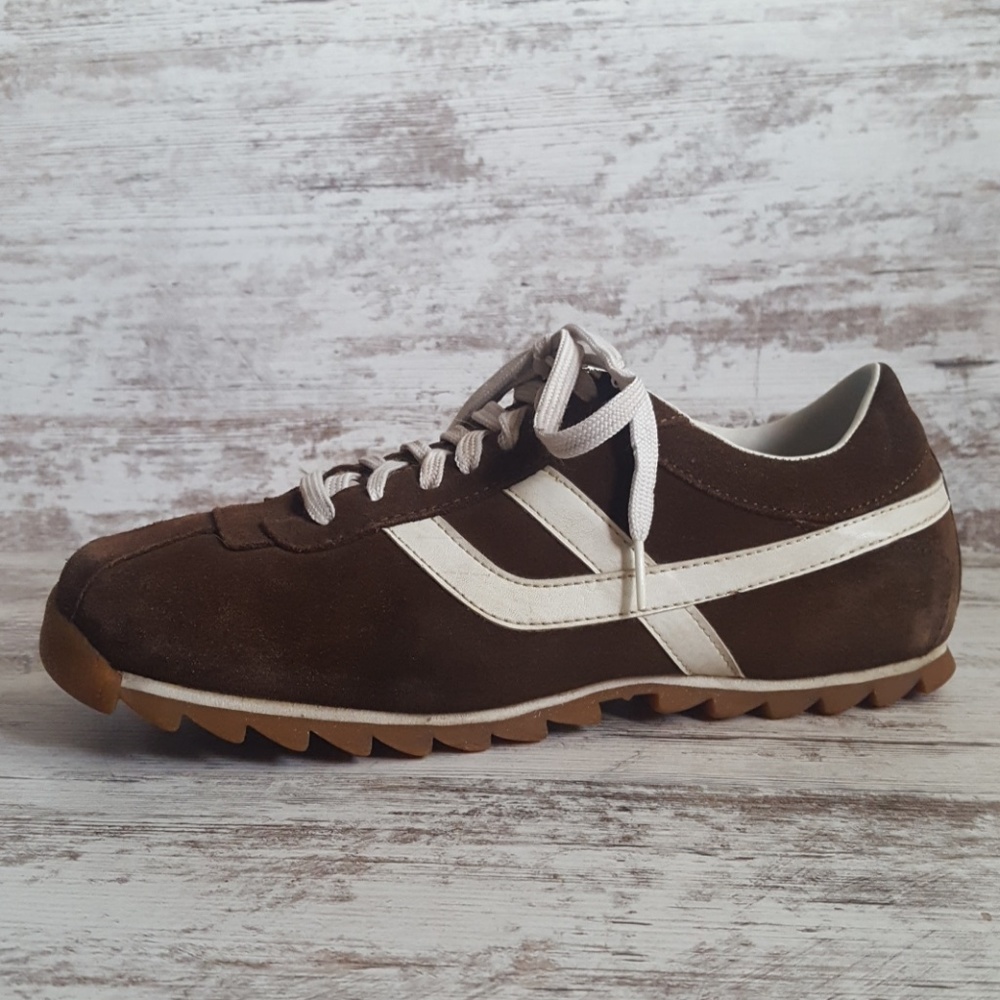 American Eagle Outfitters Suede Sneaker